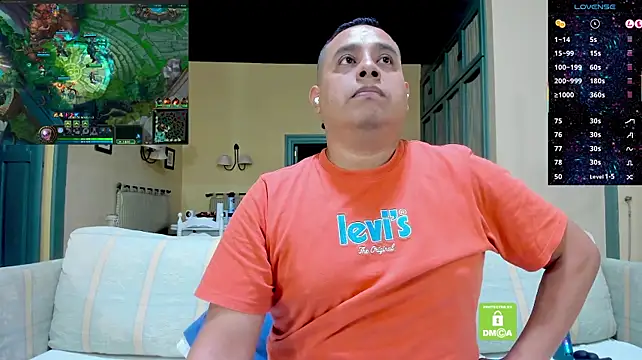 Pokazy przed kamerką – brad_latino