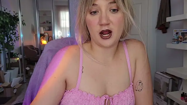 XXX chat uživo modela GoddessEmmy