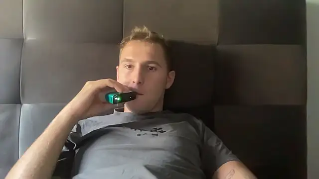 its_johnny_xo Show Webcam