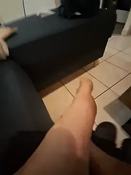 Chiennemale68@xh Webcam show
