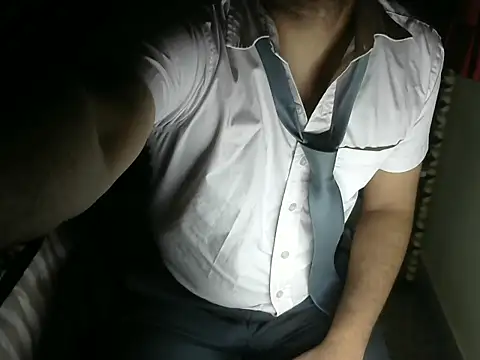 itsaloneboy Webcam show