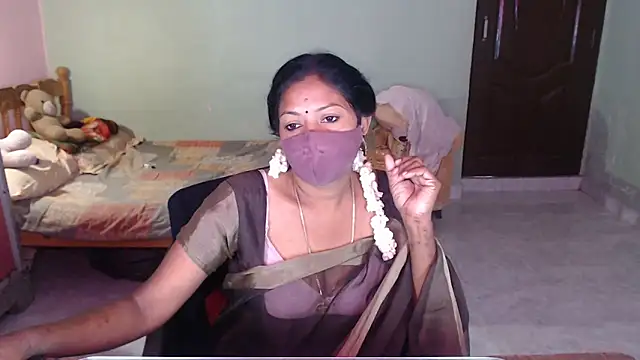 Novapol11's Live XXX Chat
