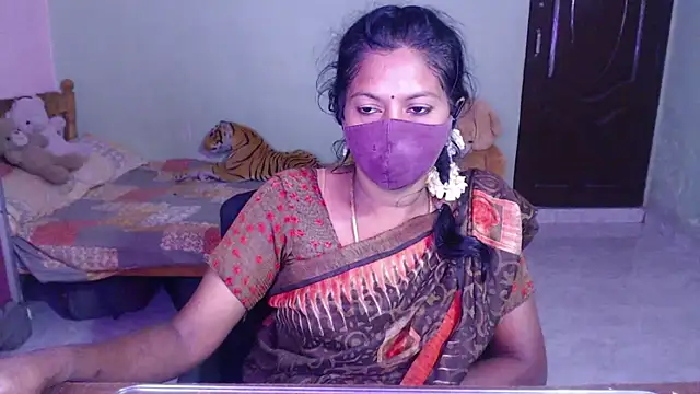 Novapol11 Show in webcam