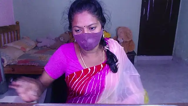 Novapol11's Live XXX Chat