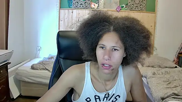 Chat XXX en directo de AaliyahHarris