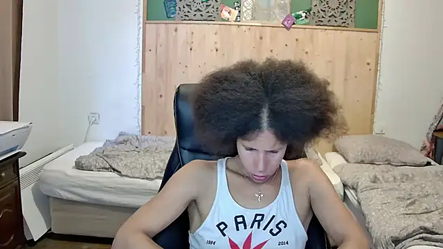 AaliyahHarrisのライブXXXチャット