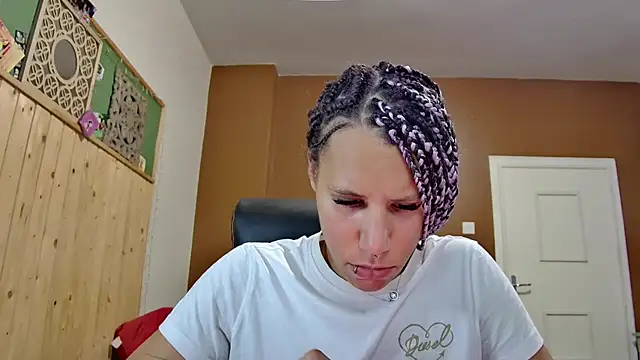 AaliyahHarrisn Live XXX chat