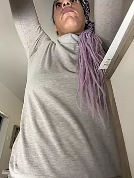 دردشة AaliyahHarris الجنسية المباشرة