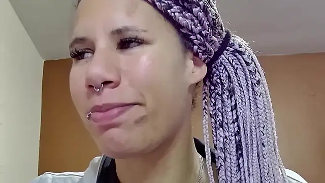 دردشة AaliyahHarris الجنسية المباشرة