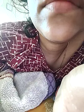 Lavanya_sexyy Adlı Modelin Canlı XXX Sohbeti
