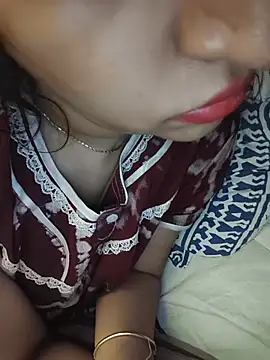 Lavanya_sexyy 网络视讯表演