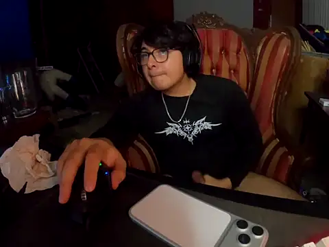 Nathanroberts111's Webcam Show