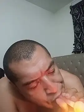 InbredPossible Show in webcam