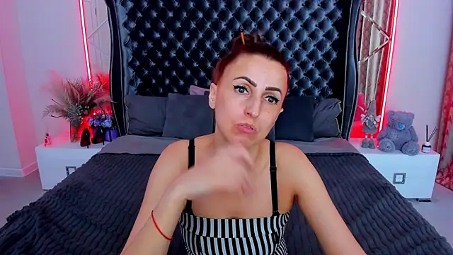Rebecca_Diamond – Kamerová šou
