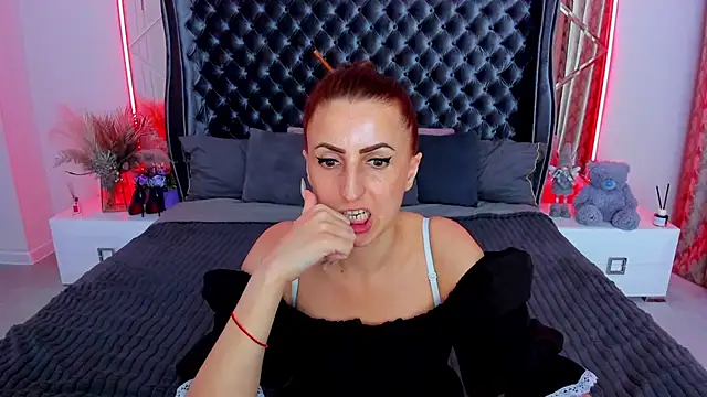 Rebecca_Diamond live XXX chat