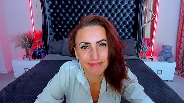 Rebecca_Diamond Show in webcam