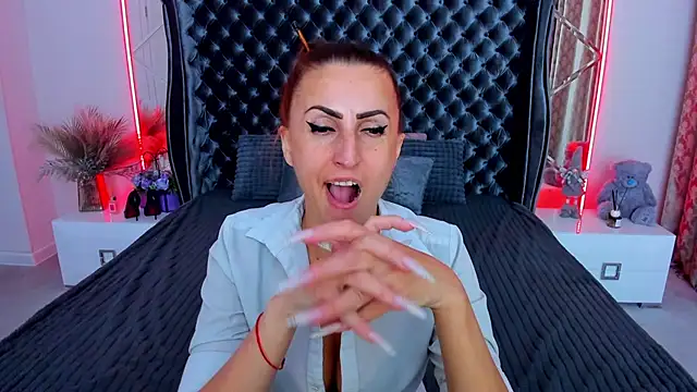 Chatroom XXX en direct de Rebecca_Diamond