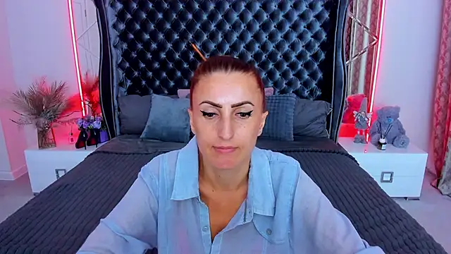 Rebecca_Diamond Adlı Modelin Canlı XXX Sohbeti
