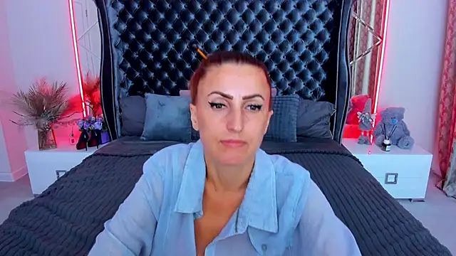 Rebecca_Diamond Adlı Modelin Canlı XXX Sohbeti