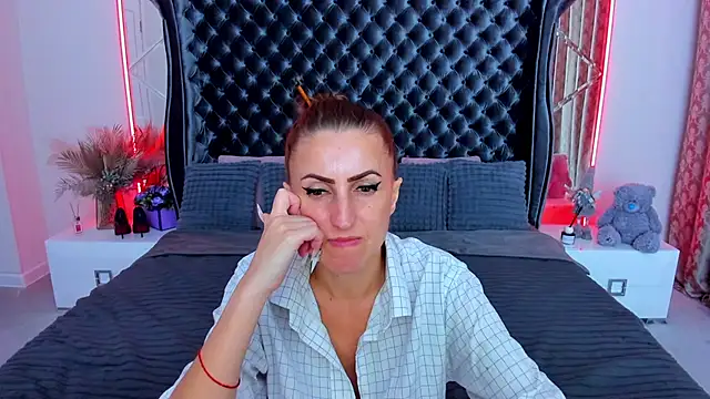 XXX chat uživo modela Rebecca_Diamond