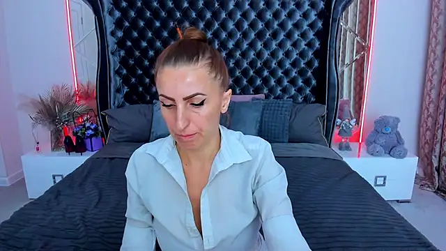 Rebecca_Diamond 网络视讯表演