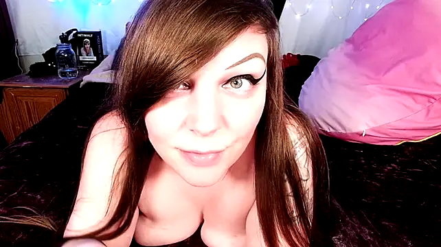 Pokazy przed kamerką – GamerGirlRoxyAndLee