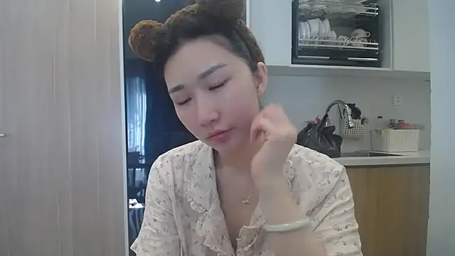 AsiagirllのライブXXXチャット