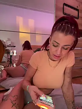 Just_Sophia_ Show in webcam
