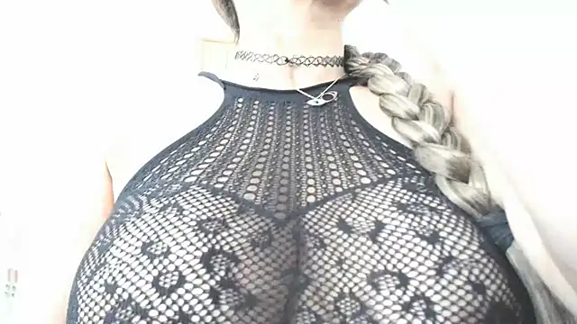 Chat +18 de CristalDivine ao vivo