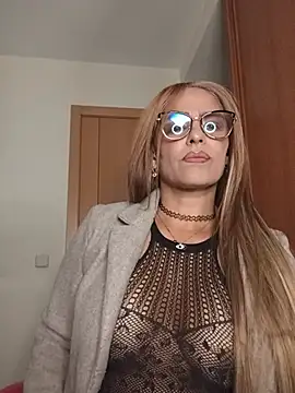 CristalDivine 라이브 XXX 채팅
