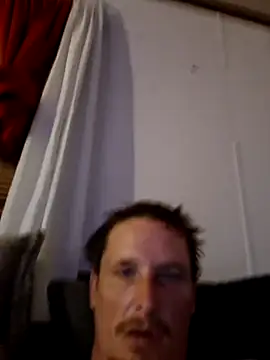 bushhogger8371 Show in webcam