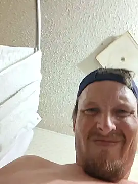 bushhogger8371 Show Webcam