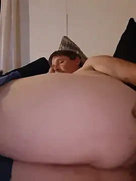 bushhogger8371 Show in webcam