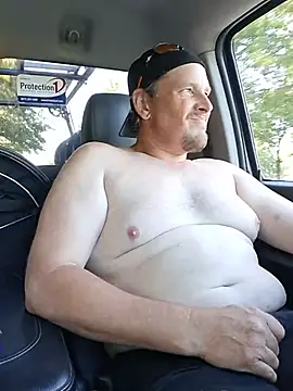 bushhogger8371's Webcam Show