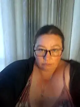 Iceprincess2bad4u's Live XXX Chat