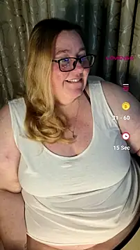 צ'אט XXX בשידור חי של Iceprincess2bad4u
