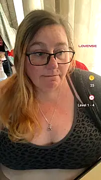Iceprincess2bad4u webcam show