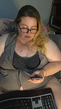 Iceprincess2bad4u webcam show