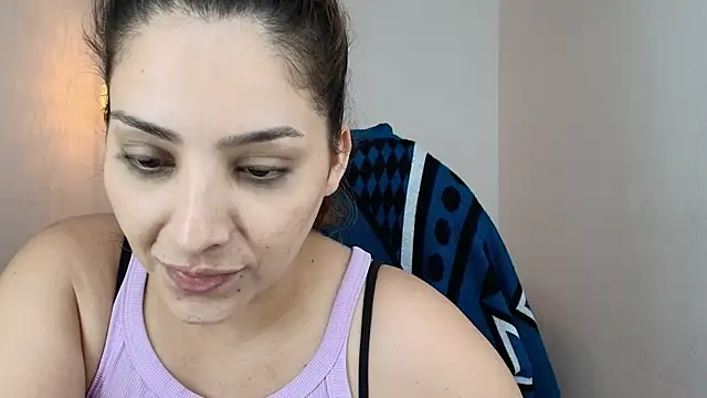 YummyAnna_'s Live XXX Chat