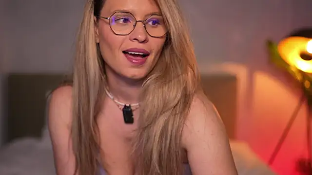 צ'אט XXX בשידור חי של BrandyWhite