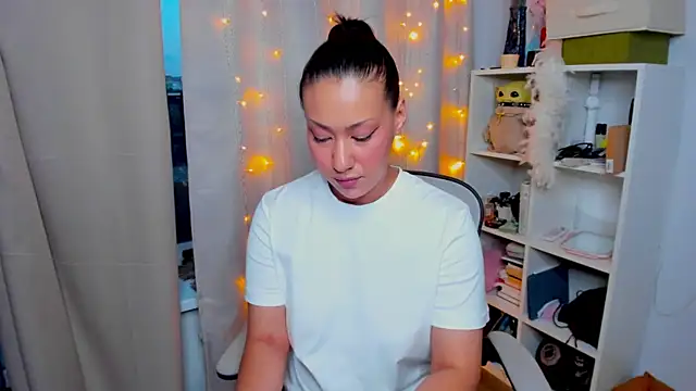 Chat +18 de FieryHeart ao vivo