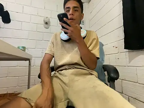 Max_TheHorseDick 웹캠 쇼