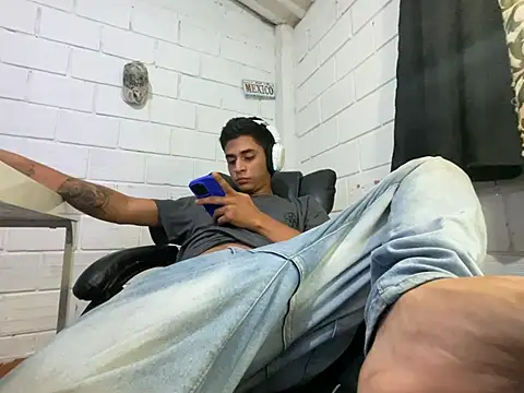 Max_TheHorseDick 웹캠 쇼