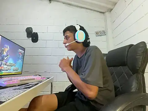 Max_TheHorseDickのウェブカメラショー
