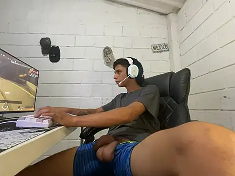 Max_TheHorseDick 웹캠 쇼