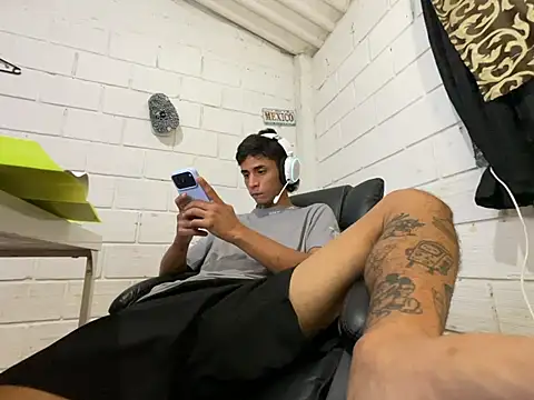 Max_TheHorseDick 웹캠 쇼