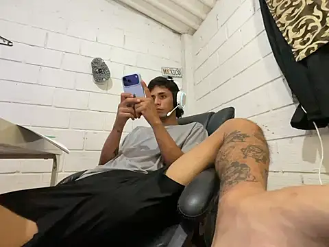 Max_TheHorseDick webcam show