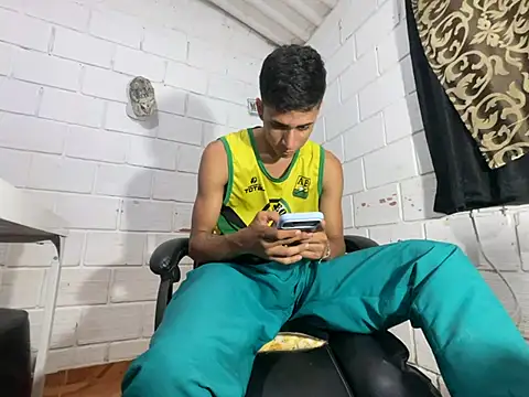 Max_TheHorseDick 在線直播表演