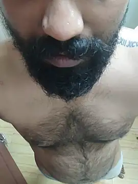 LargishSexiness Webcam Show