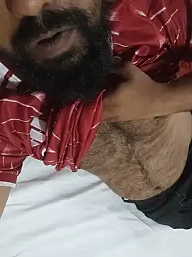 LargishSexiness webcam show